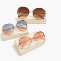 ChatGPT Image 13 nov 2025, 06_23_00 p.m. Fashion Retro Sunglasses